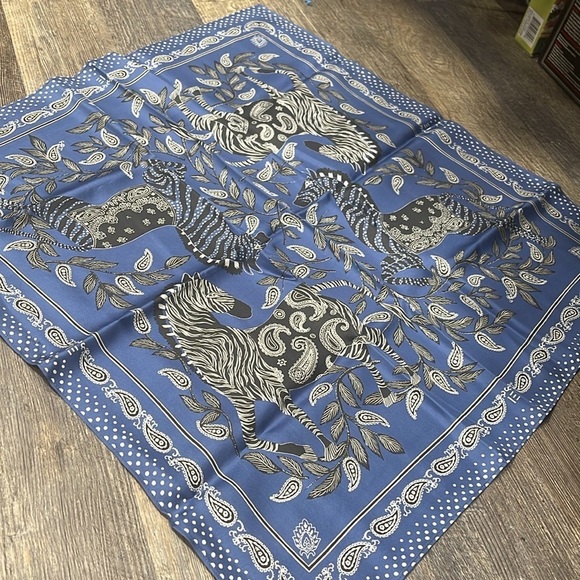 Inoui Editions Zack Zebra 100 % Silk Scarf Blue - Picture 7 of 13